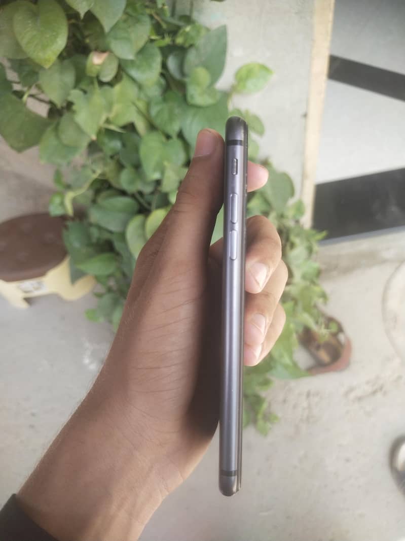 Apple iPhone 8 2