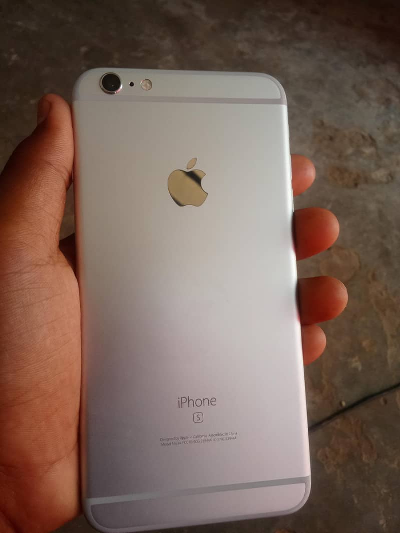 Apple iPhone 6S Plus 2