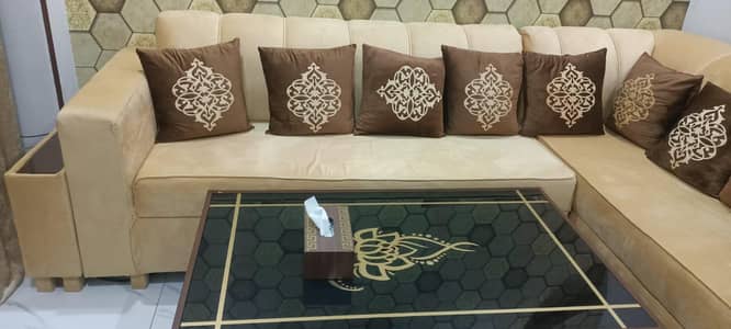7 seater L shaped sofa with center table