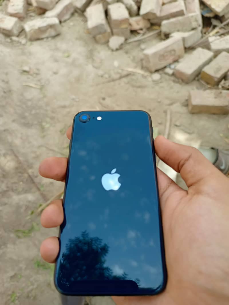 Apple iPhone SE 0