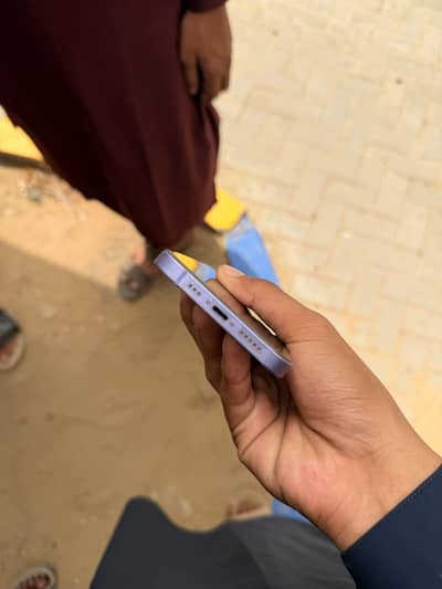 iPhone 12 pta