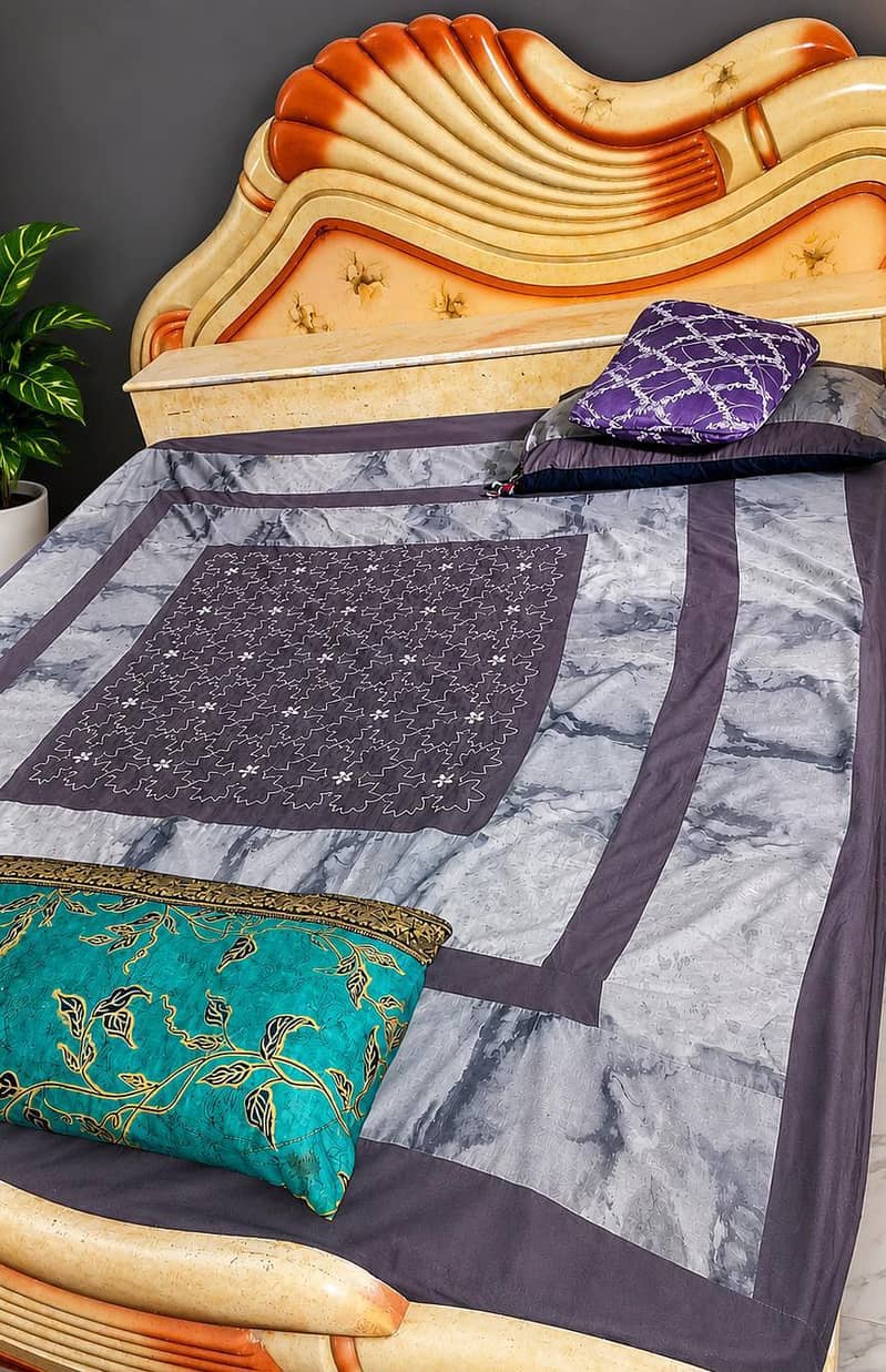 full Size bed 0