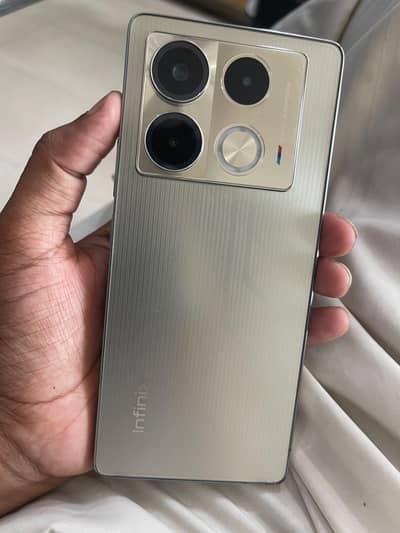 Infinix Note 40