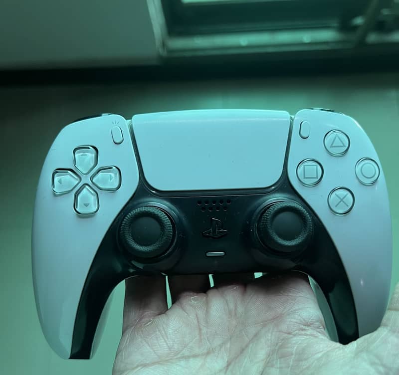 PlayStation 5 used controller 1
