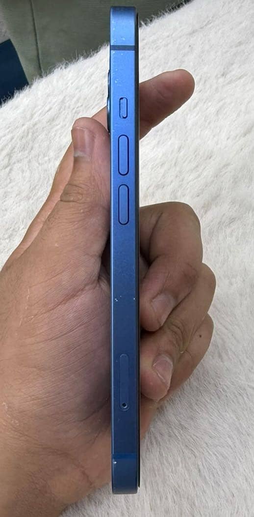 IPhone 13 3