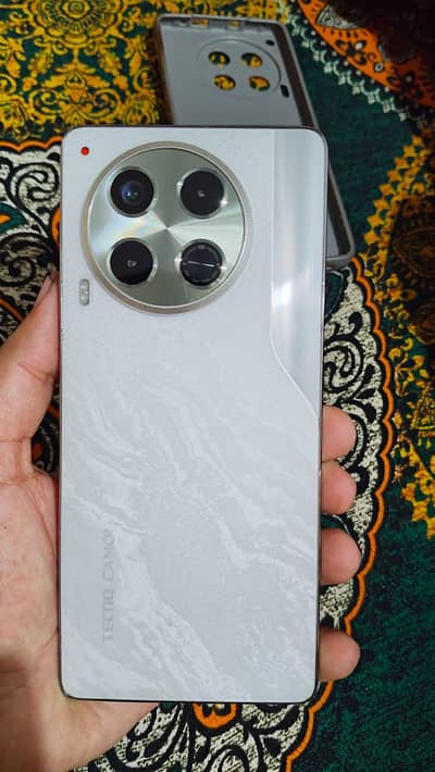 camon 30 16+256