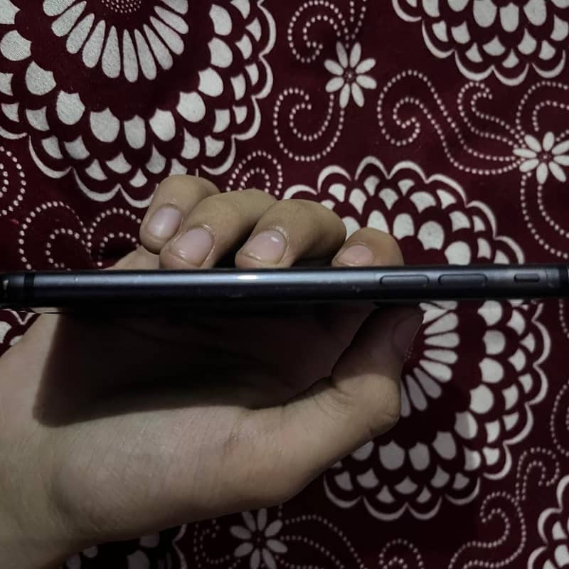 iPhone 8 5