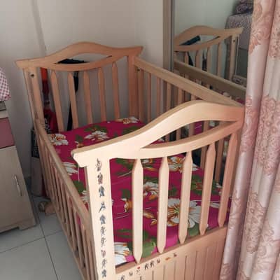 baby cot