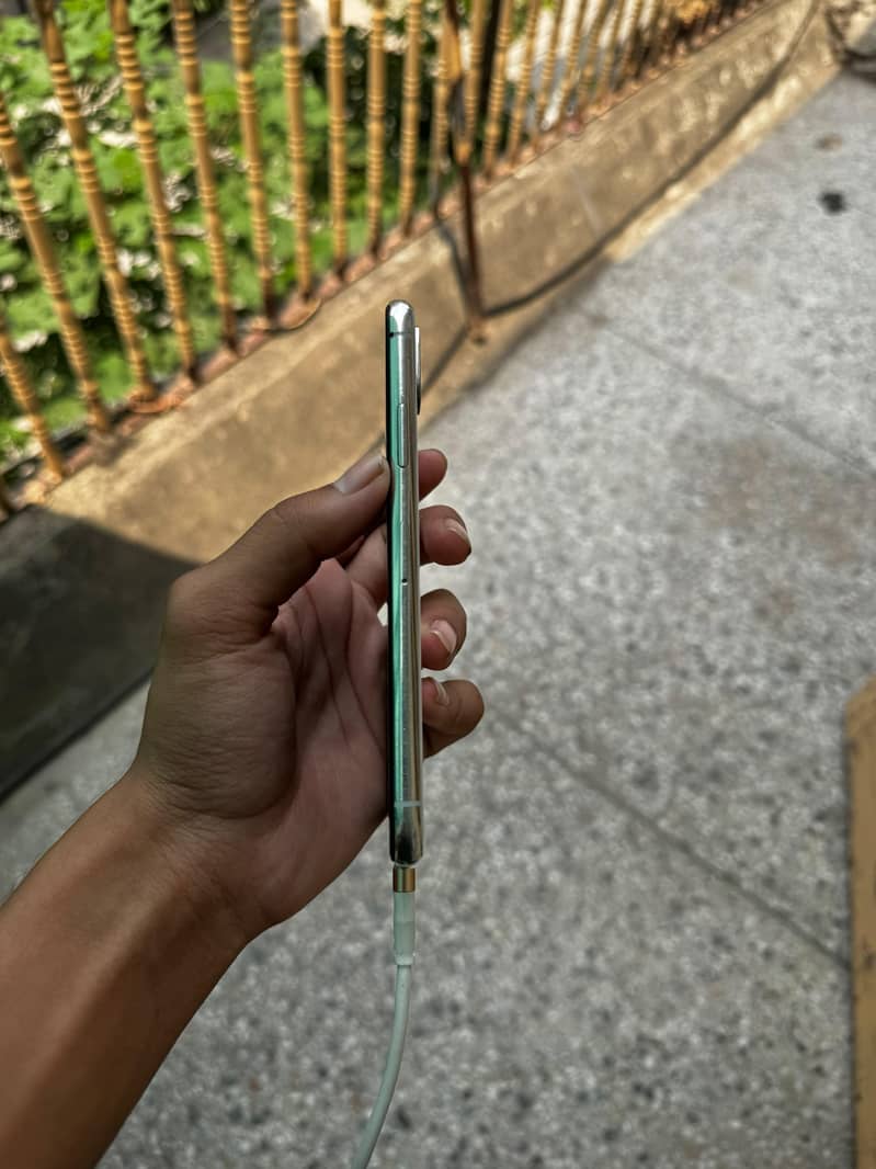 Apple iPhone X 1