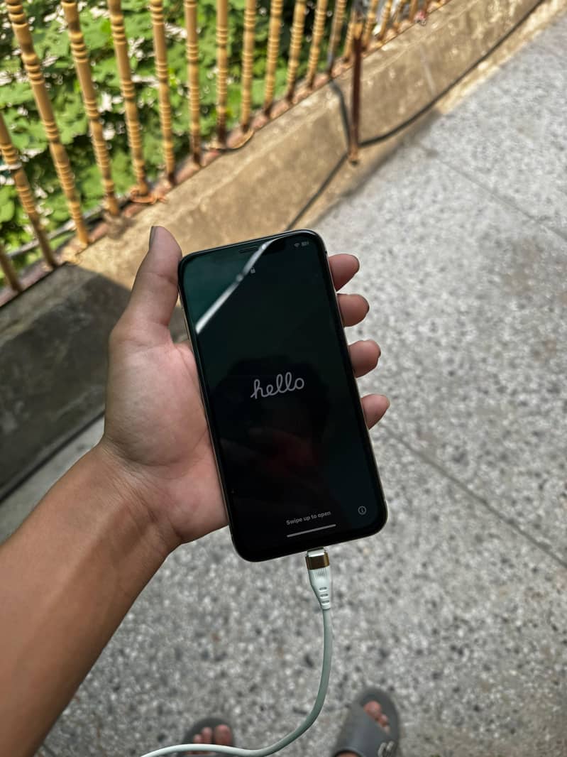 Apple iPhone X 2
