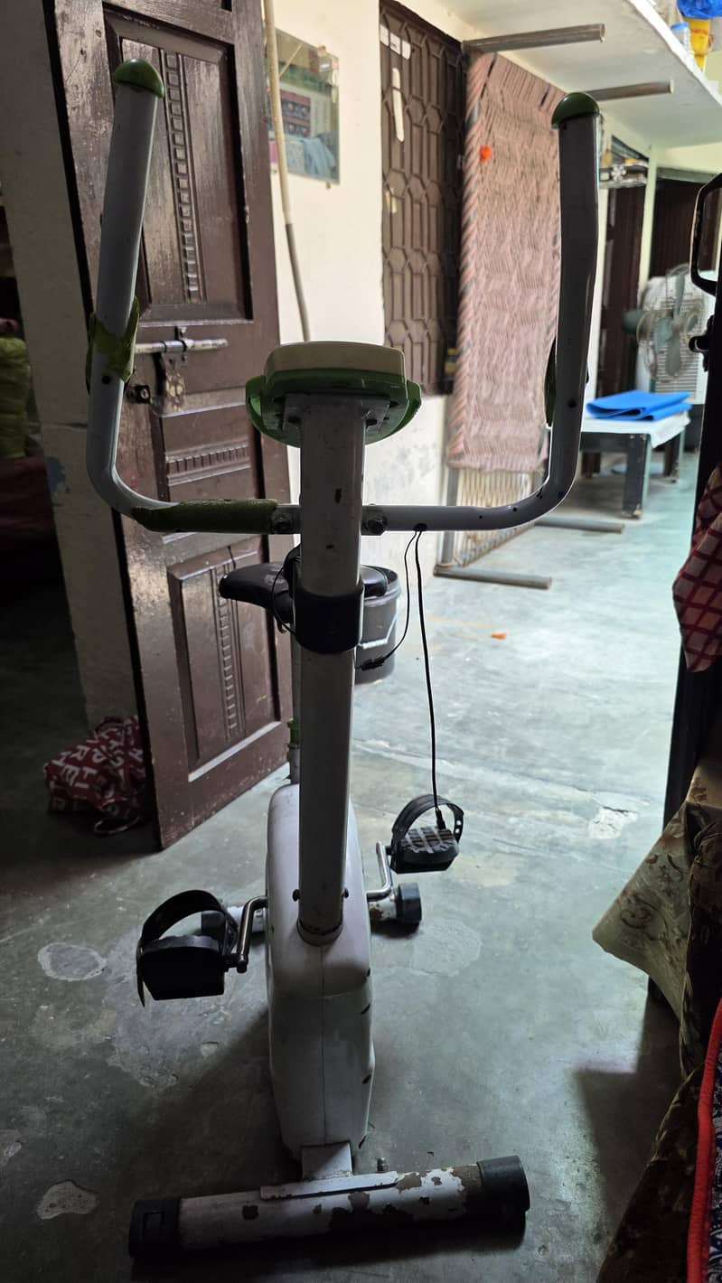gym Cycle Machine 0