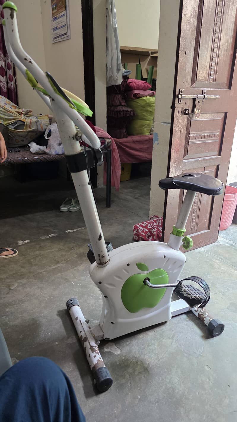 gym Cycle Machine 1