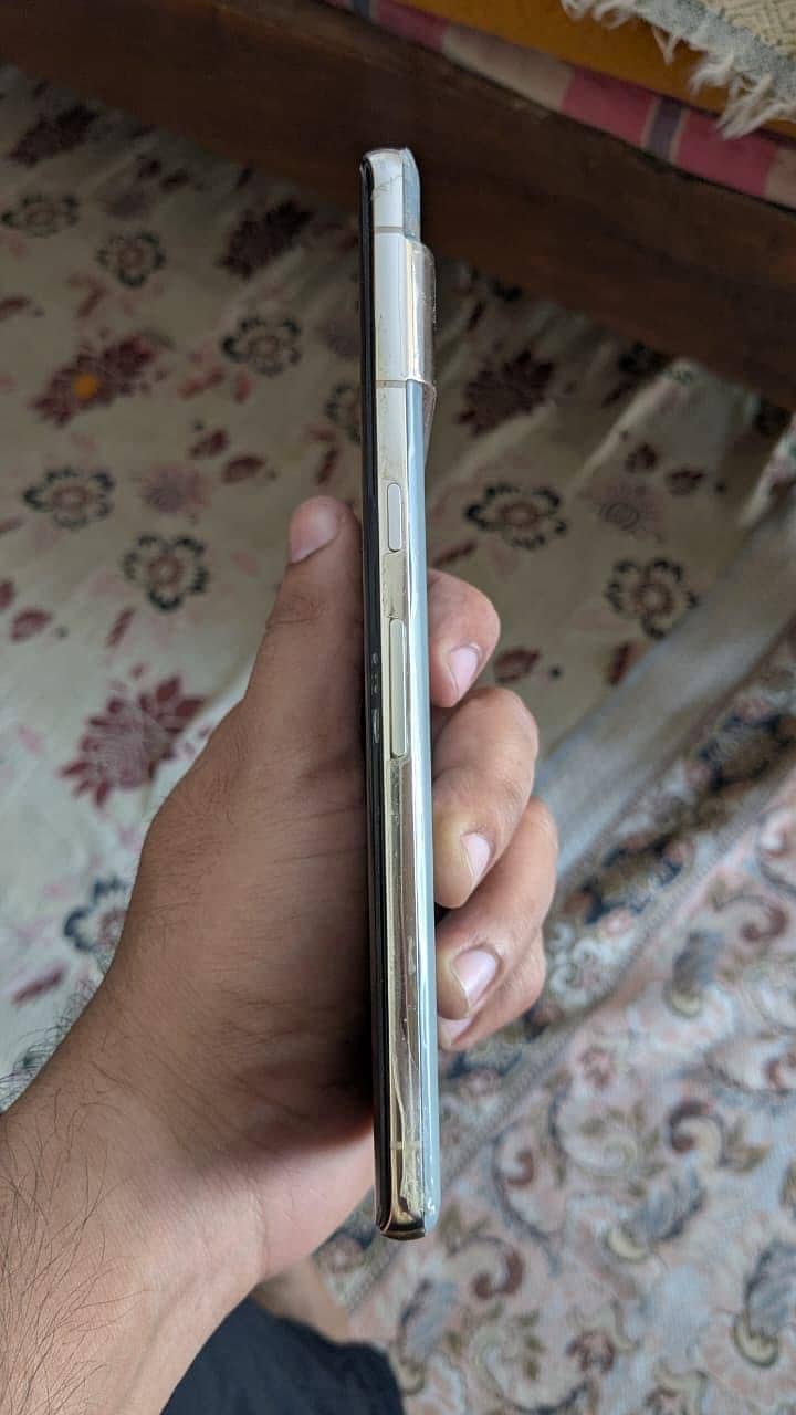 Google Pixel 7 Pro 4