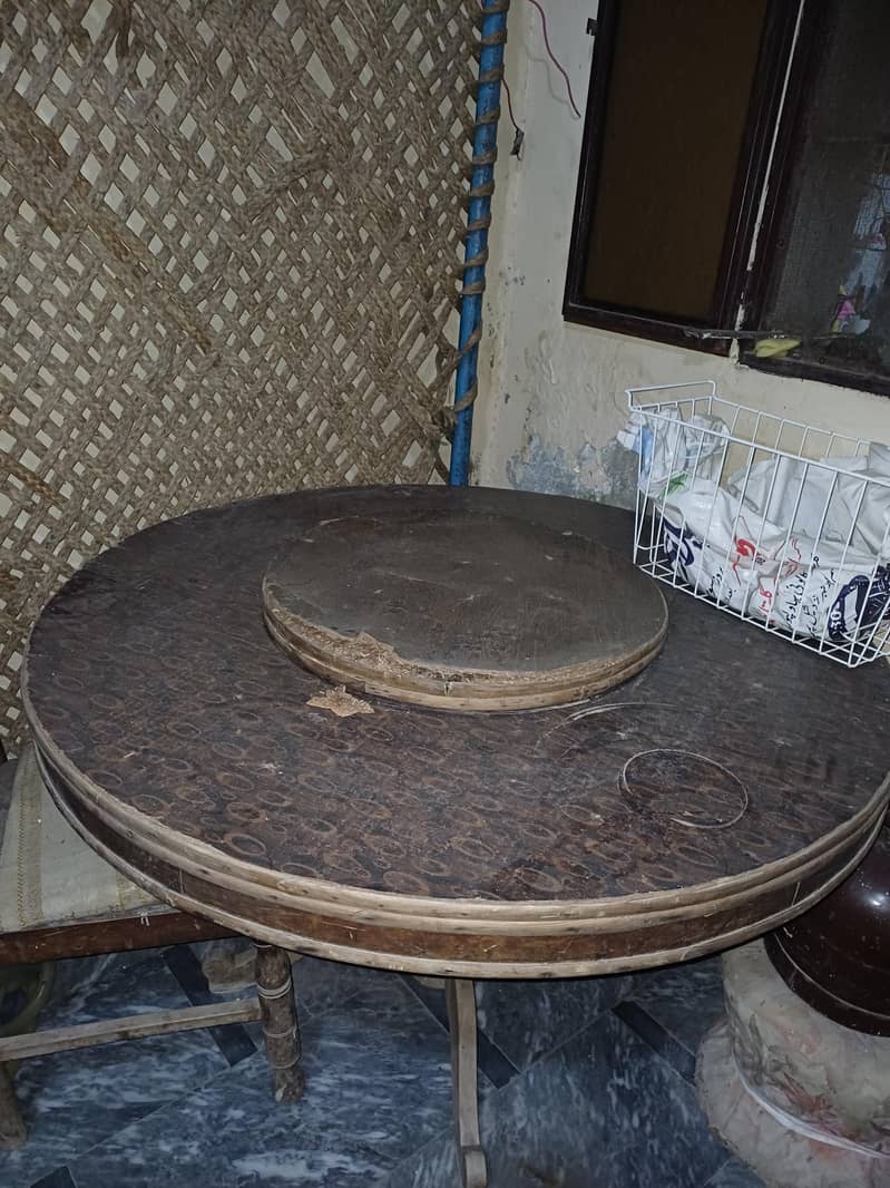 Dining Table 0