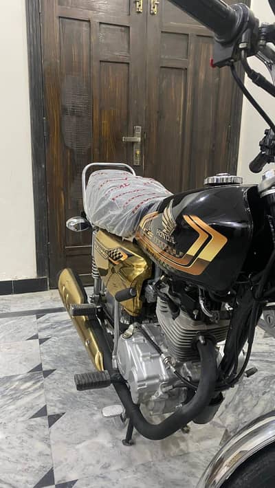 Honda cg 125 model 2025 gold edition