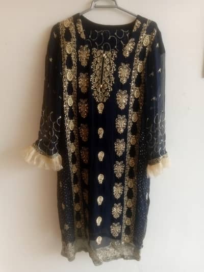 fancy 3 piece ladies suit only one time used. 03038851909