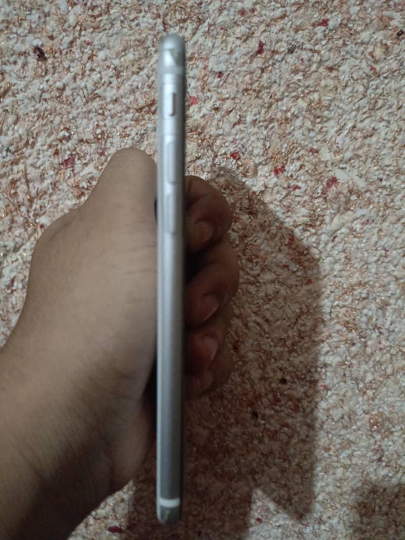 Apple iPhone SE 4