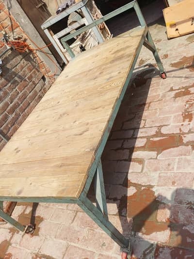 Iron with wood single bed  Sarwar bhai 03064446814
