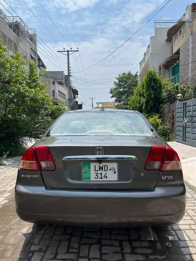 Honda Civic EXi 2005