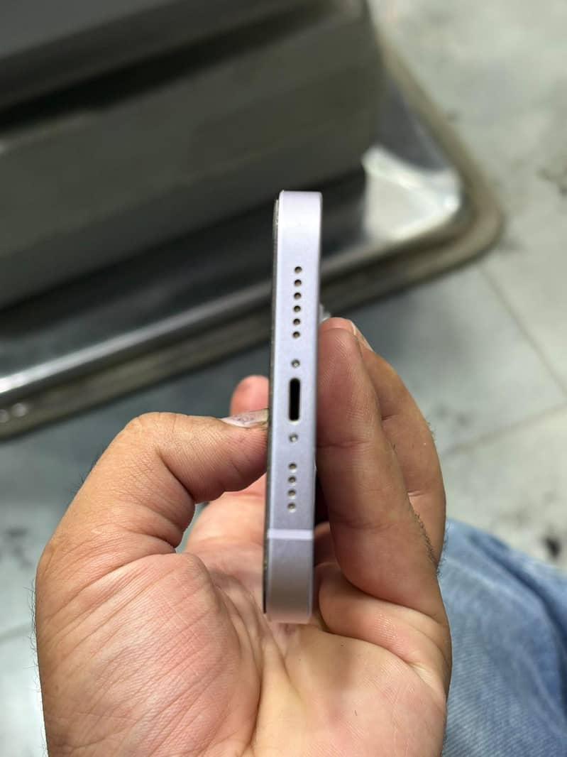 Apple iPhone 14 plus 4