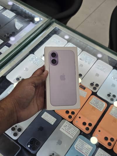 Apple iPhone 17  256gb box pack dubai model
