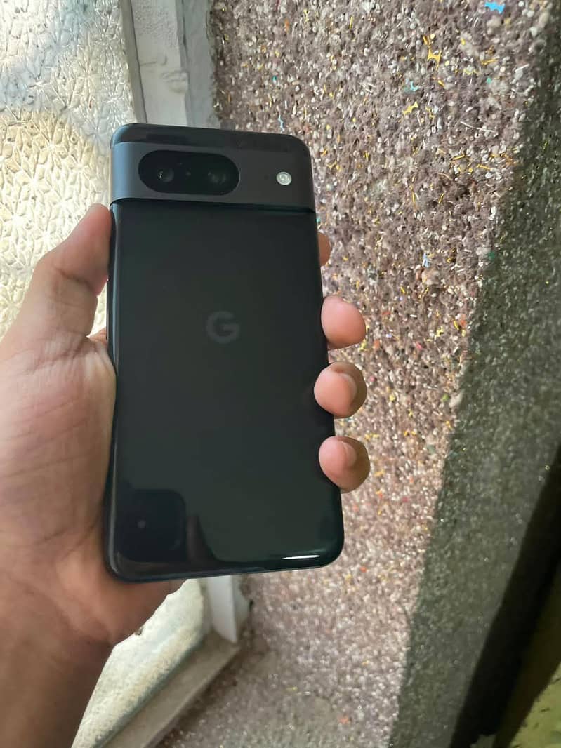 Google Pixel 8 4