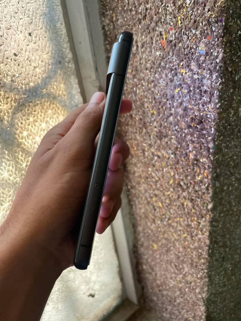 Google Pixel 8 6