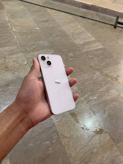Apple iPhone 13