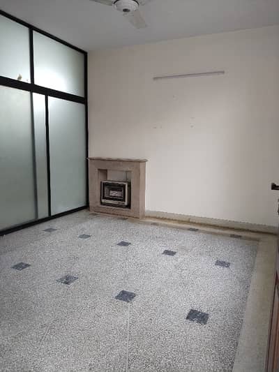 G-11 Real Pics 25 - 50 Ground Portion Carporch Wide Street For Rent