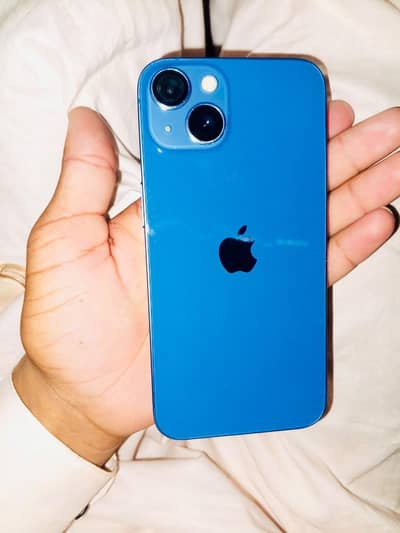 Apple iPhone 13