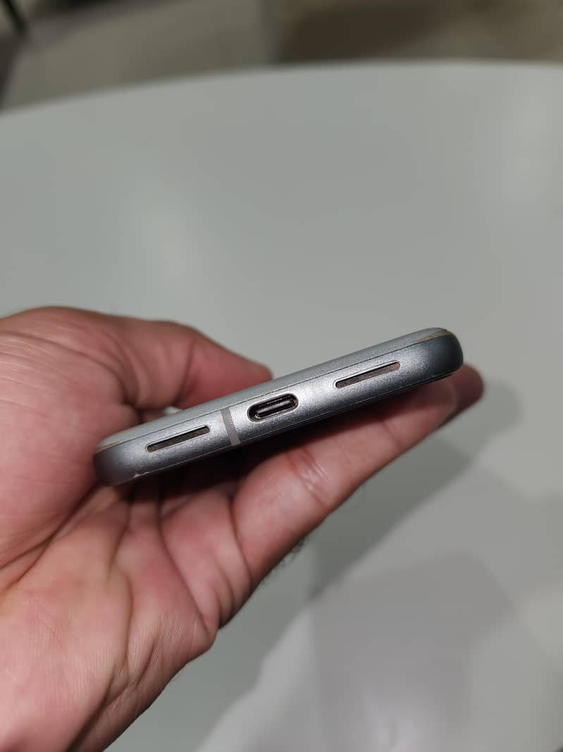 Google Pixel 8 2