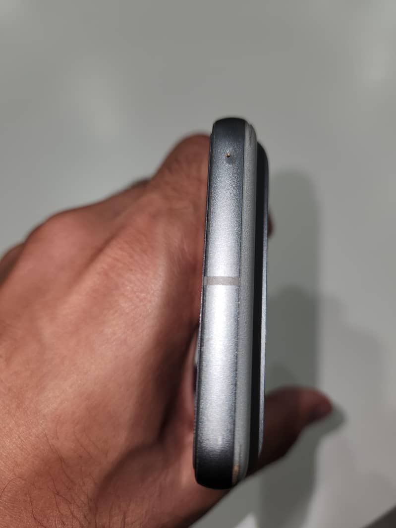 Google Pixel 8 5