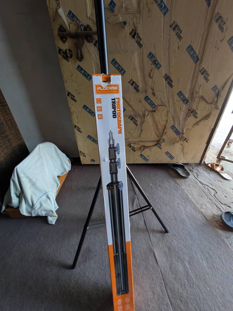Mobile Vlogging Tripod 1