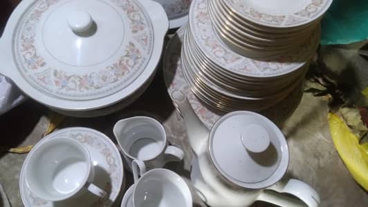 Dinner and tea set for sale