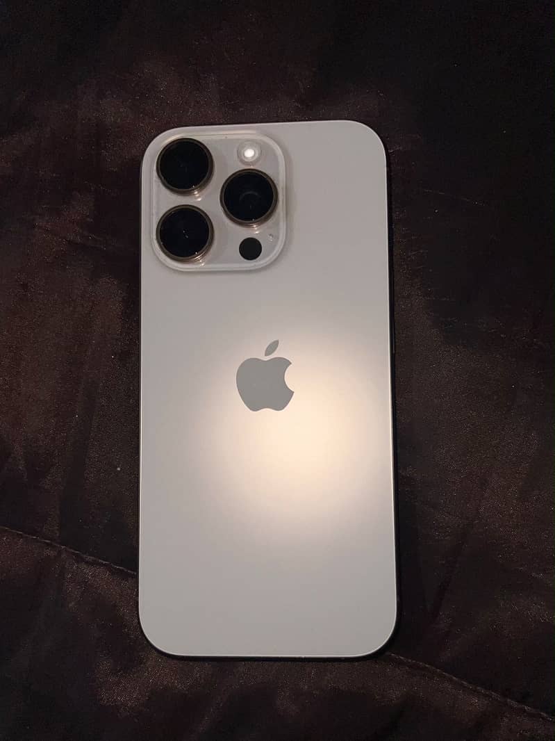 Iphone 16 pro 3