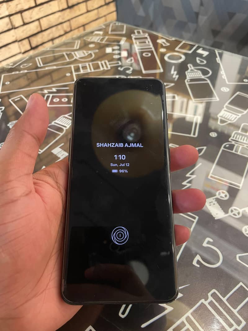 One Plus 10 Pro 4