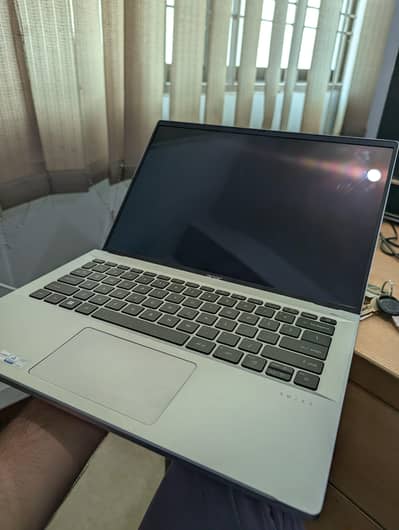 Acer Swift Go 14 core i5 13th generation 8 ddr5 512gb 3k oled 90hz