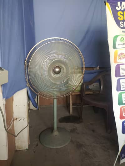 Pedestal Fan for sale