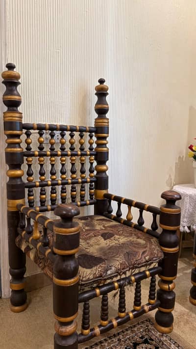 sindhi wooden  chairs