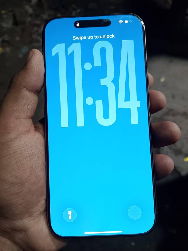 iPhone 16 Pro Max 0