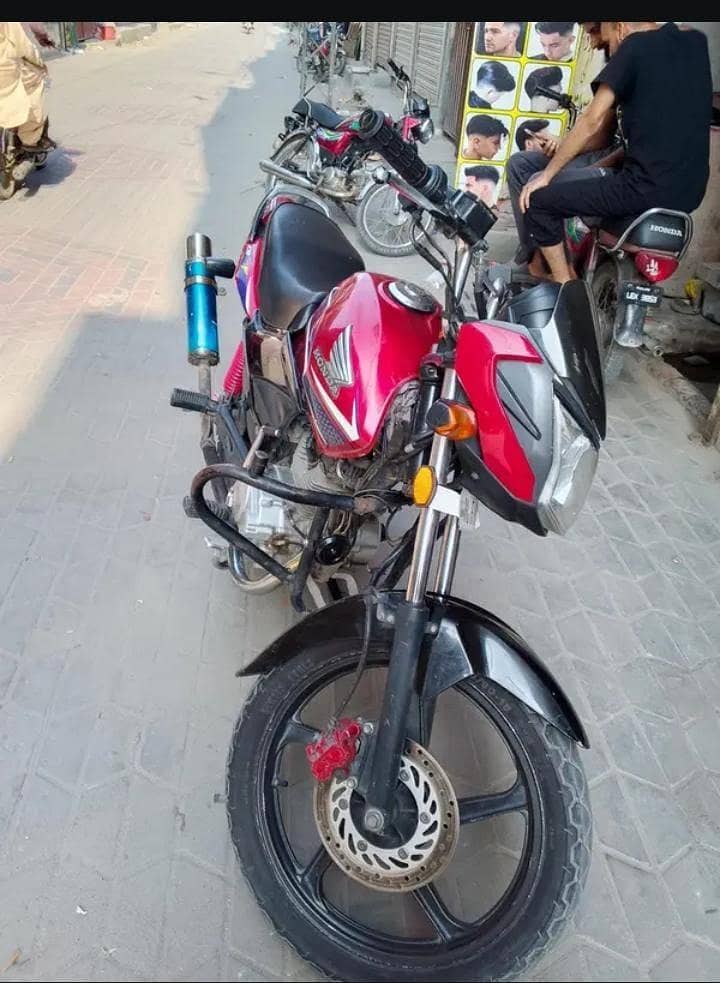 cb 125F 1