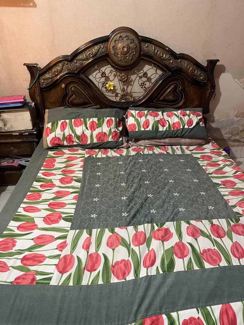 bed & devider 0