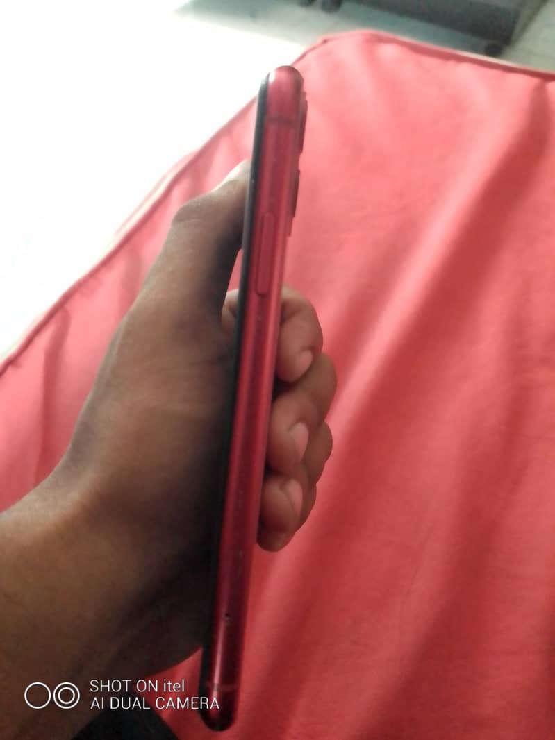 Apple iPhone 11 3