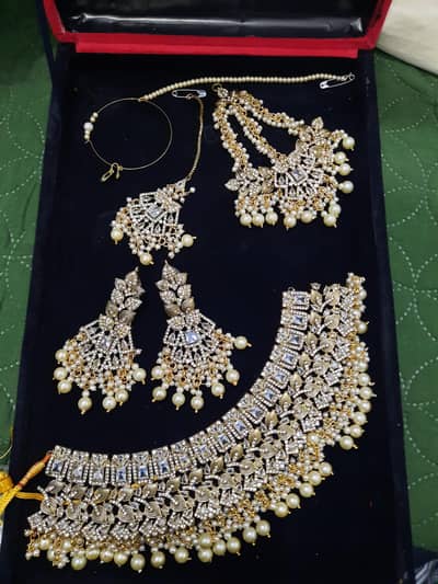 BRIDAL JEWELLERY SET
