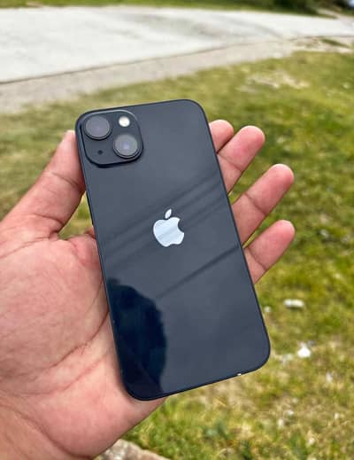 Apple iPhone 13