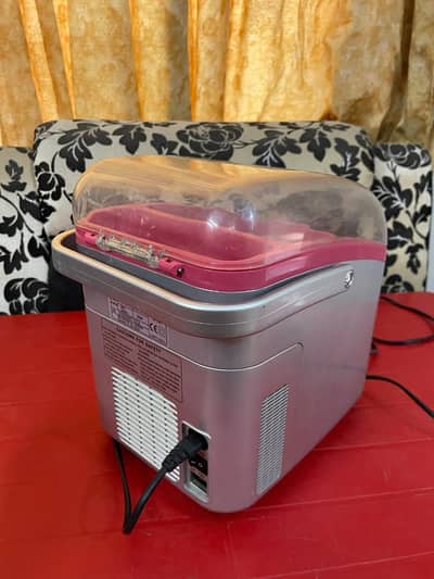 Mini fridge