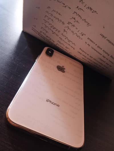 Apple iPhone XS, 30,000