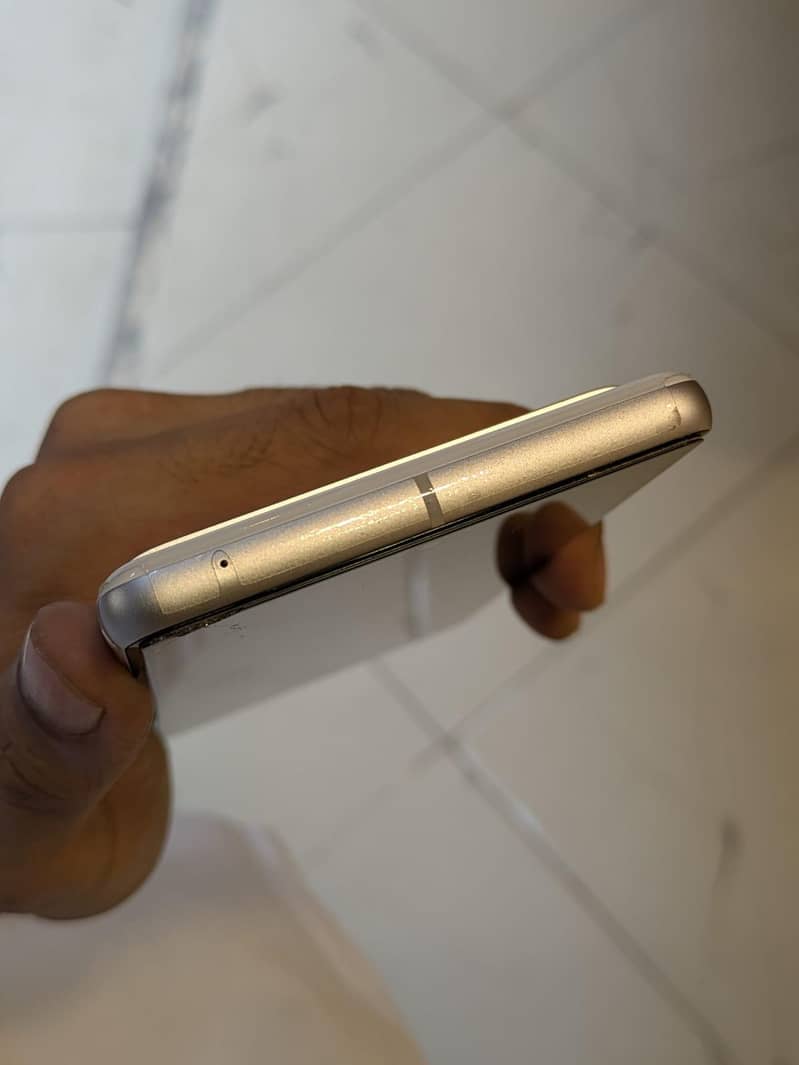 Google Pixel 7 3