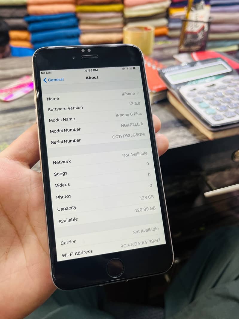 Apple iPhone 6 Plus 1
