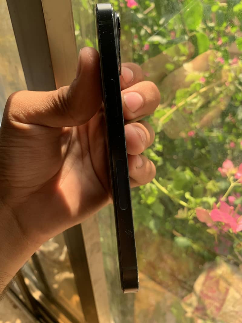 iPhone 14 jv 1